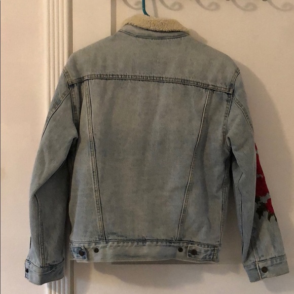 Levi’s rose denim jacket - Picture 9 of 9
